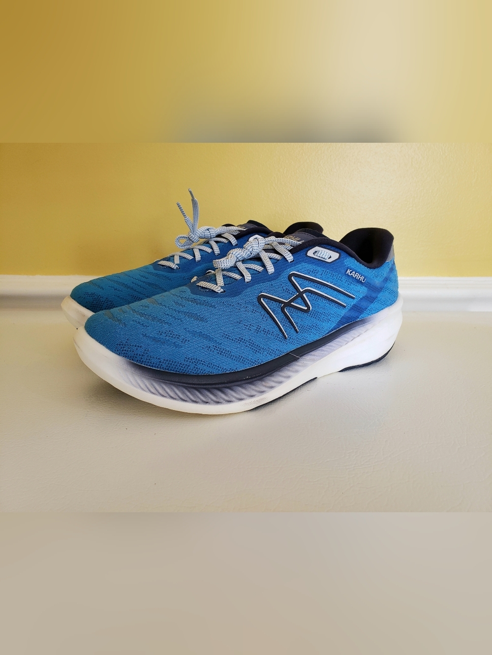 KARHU Men's Fusion 4.0 Ortix Hivo Running Shoes (10) Blue/White